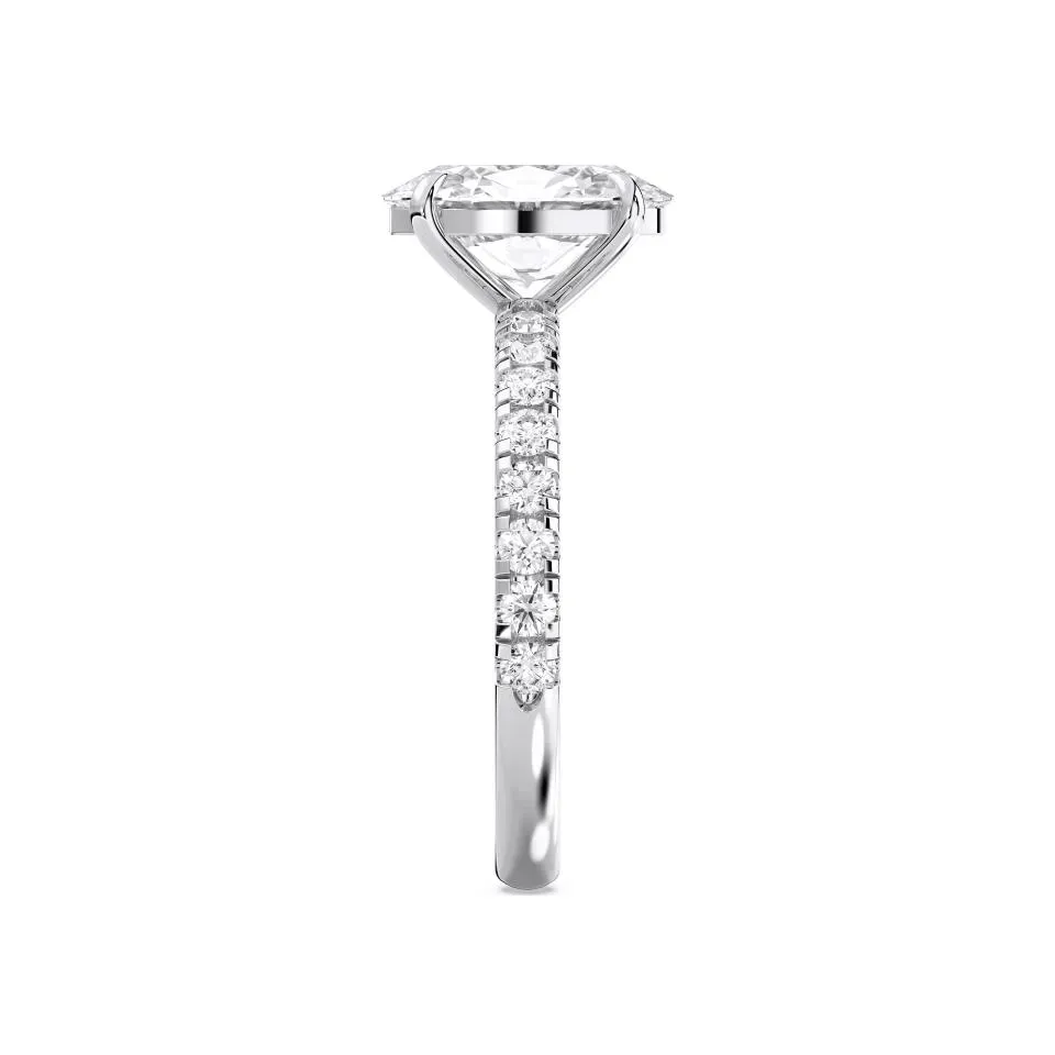 White gold Oval Cut Sidestone Ring (thin)
